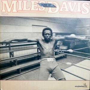 Miles Davis - Tune Up