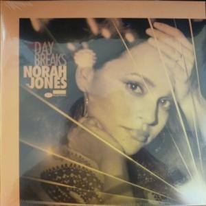 Norah Jones - Day Breaks