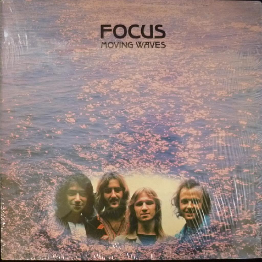 Focus - Moving Waves
